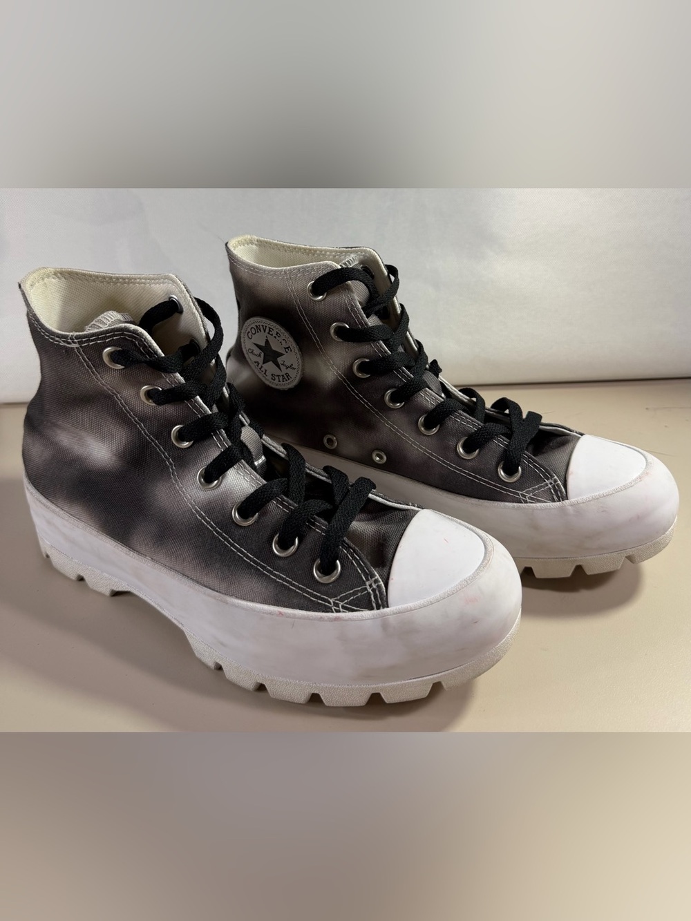 Womans Converse Chuck Taylor All Star Lugged Black & White Cloud Wash Shoes Sz 8